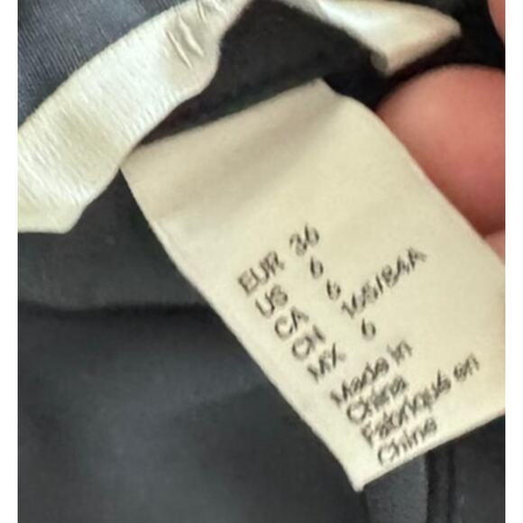 H&M Sleeveless Mock Neck Dress Blouse Dark Navy Blue Size 6 Beaded Neck - Picture 4 of 6